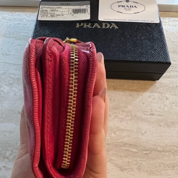 Prada Folded Wallet Saffiano Leather in Peonia (Fuchsia Pink) - Picture 7 of 9
